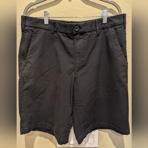 IZOD 32 x 9.5 Men's Black Shorts 🙋🏻‍♂️